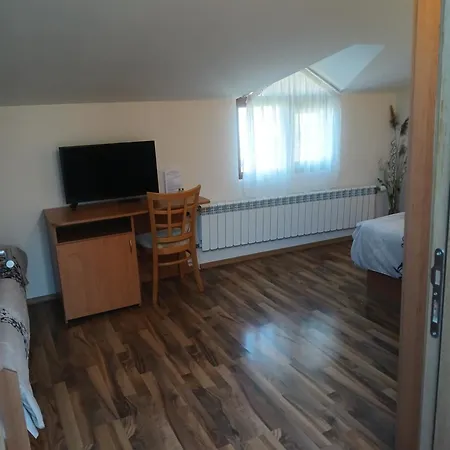 Affittacamere Guest *